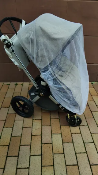 Silla Bugaboo Camaleón color beige Unisex.