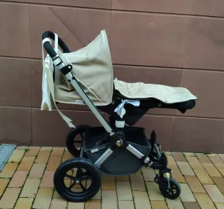 Silla Bugaboo Camaleón color beige Unisex.