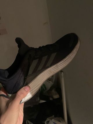 Zapatillas Adidas Negras y Grises