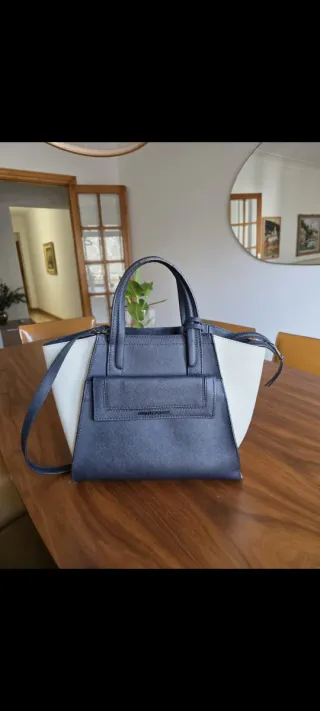 Bolso Armani Exchange azul y blanco