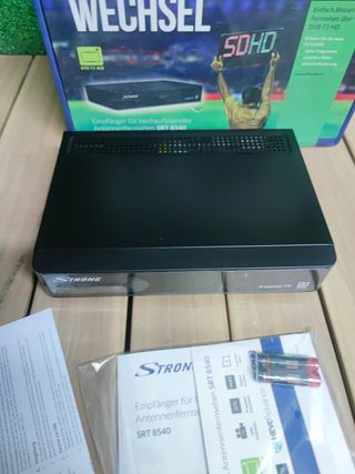 Strong SRT 8540 TV DVB-T2 Reproductor Sincronizador