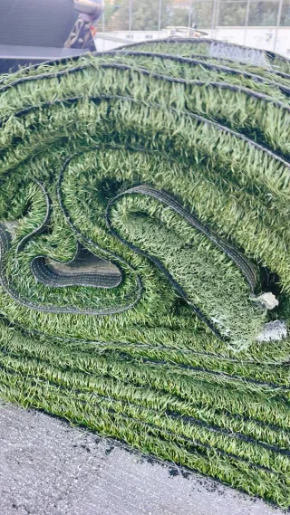 CÉSPED ARTIFICIAL DÉ CAMPOS DÉ FUTBOL RECICLADOS