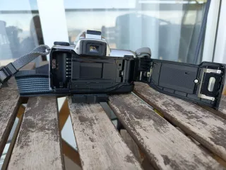 Cámara Nikon F65 + Objetivo 28-80mm + Funda