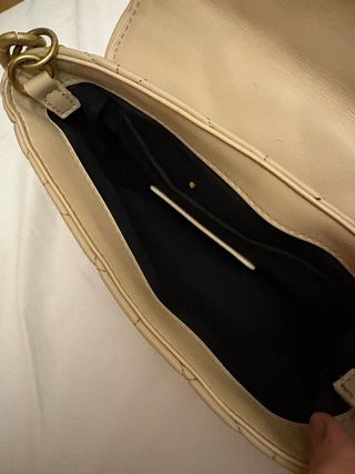 Bolso Zara acolchado cadena dorado