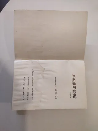 Libro uso y entretenimiento SEAT 1500 1969