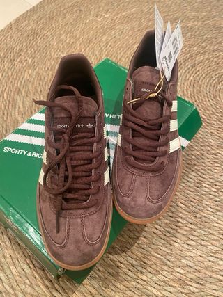 Adidas x Sporty & Rich Marrones