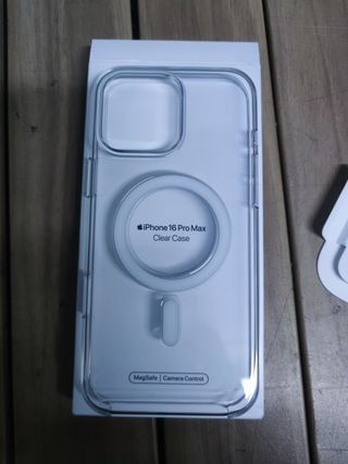 Funda transparente con MagSafe para el iPhone 16 Pro Max
