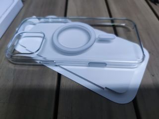Funda transparente con MagSafe para el iPhone 16 Pro Max