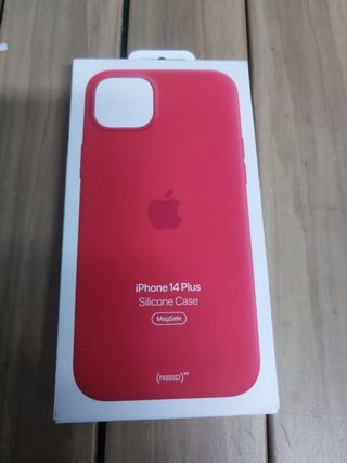 Apple Funda de silicona con MagSafe para el iPhone 14 Plus - (PRODUCT)RED
