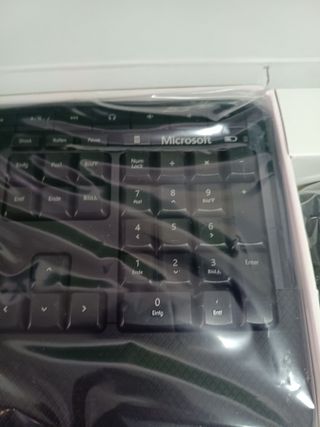 Microsoft – Wireless Comfort Desktop 5050, Ratón y teclado QWERTZ Alemán, Negro