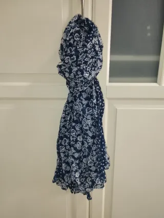 Pañuelo estampado flores azul y blanco