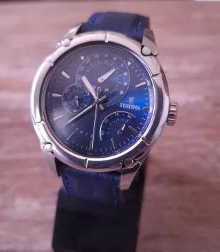 Reloj Festina Cronógrafo Azul y Plateado