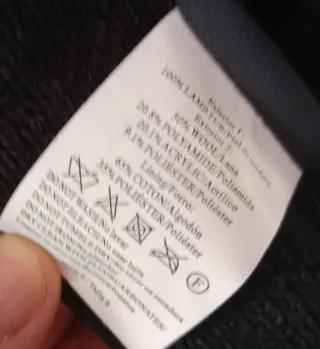 Chaleco de  pelo negro de cordero.Cold Alaska