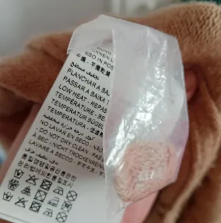 Chaleco de  pelo negro de cordero.Cold Alaska