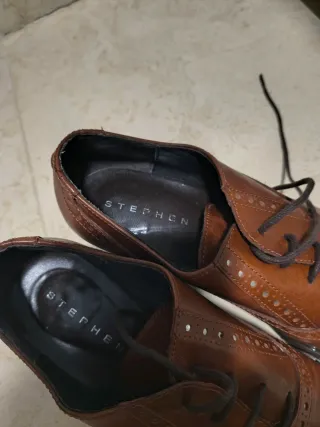 Zapatos de tacón con cordones marrones