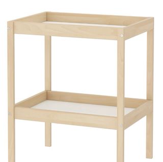 Cambiador ikea madera con cogin de espuma