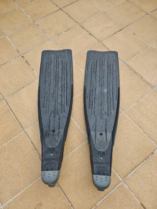 Lote señuelos pesca y aletas