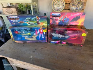 Masters of the Universe Sky Sled + land shark