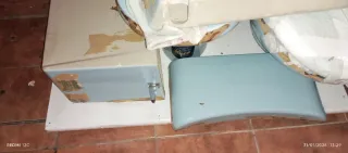 Sanitario antiguo azul turquesa