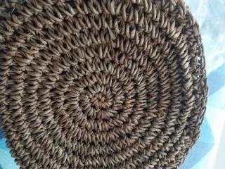 Borsa secchiello intrecciata marrone/arancio