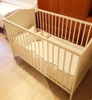 Cuna Smagora Blanca con colchón y chichonera