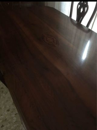 Comedor de madera con 6 sillas
