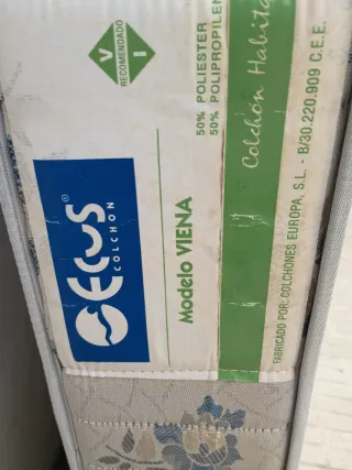 Colchón y Base con patas 1.05x1.80