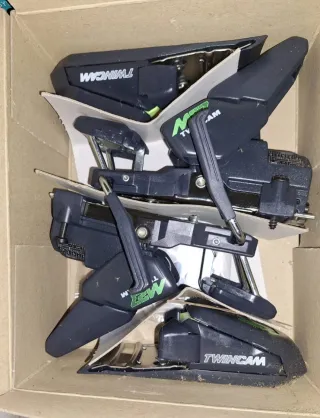 Lote + 50 Fijaciones Esquí NUEVAS, Primeras marcas