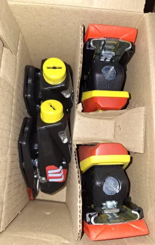 Lote + 50 Fijaciones Esquí NUEVAS, Primeras marcas