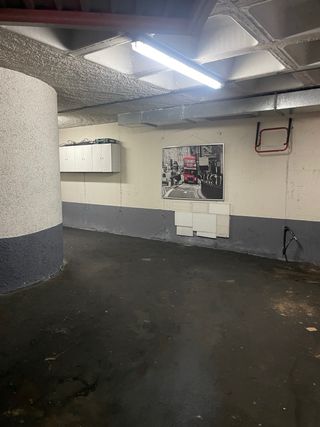 Venta plaza de garaje cerrada - Oviedo