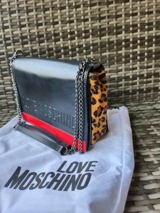 Bolso Love Moschino Negro y Animal Print