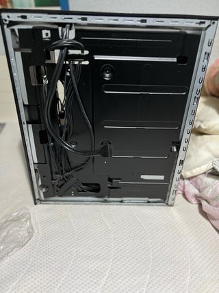 Torre HP Gaming Negra (SIN COMPONENTES)