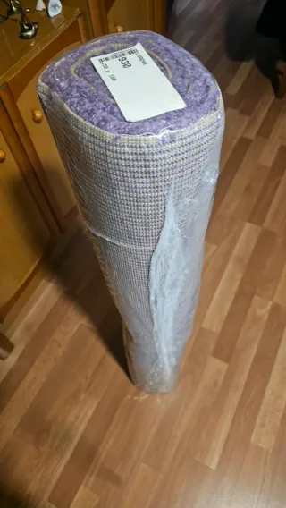 Tappeto pelo corto beige e viola