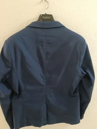 Americana azul con estampado de flamencos