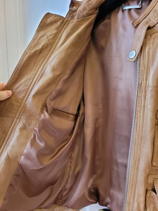 Chaqueta de piel marrón