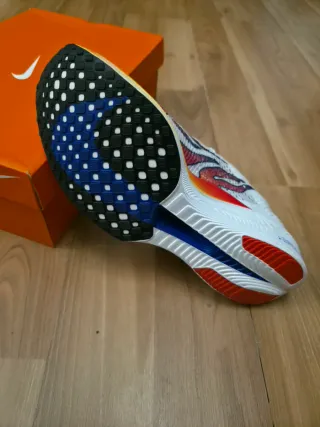 Zapatillas Nike Vaporfly Rojas y Blancas