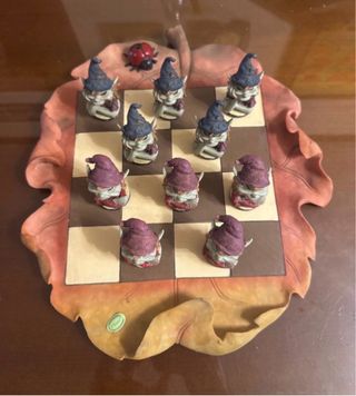 Scacchiera con Pixies e Coccinella