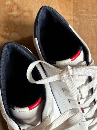 Sneakers Tommy Hilfiger bianche e nere
