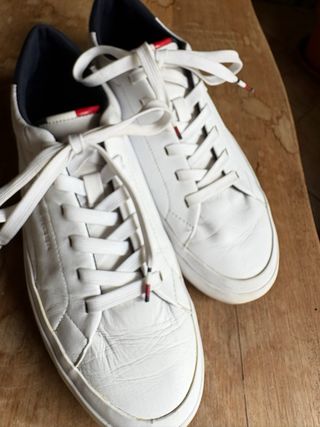 Sneakers Tommy Hilfiger bianche e nere