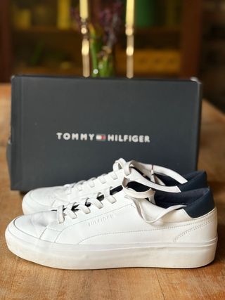 Sneakers Tommy Hilfiger bianche e nere