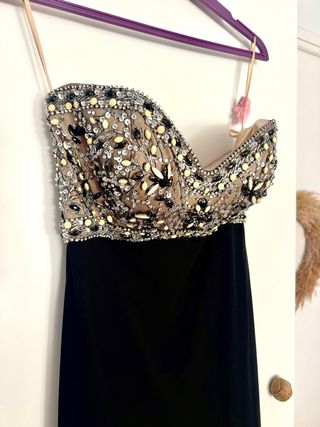 Vestido fiesta Pronovias palabra de honor pedrería