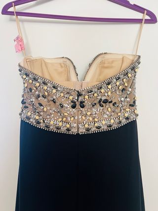 Vestido fiesta Pronovias palabra de honor pedrería