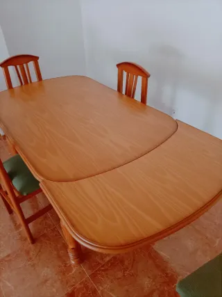 Conjunto mesa y sillas madera