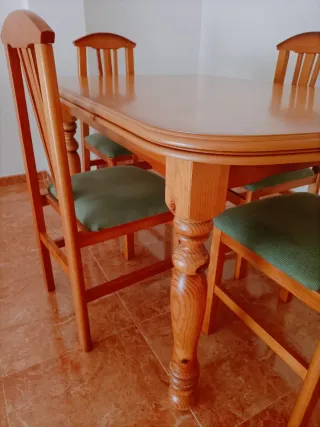 Conjunto mesa y sillas madera
