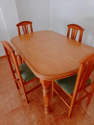 Conjunto mesa y sillas madera