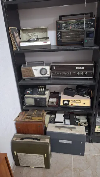 Radios y Tocadiscos Antiguos