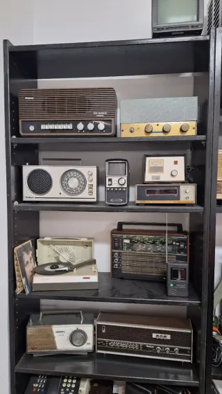 Radios y Tocadiscos Antiguos