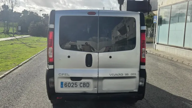 Opel Vivaro 2004