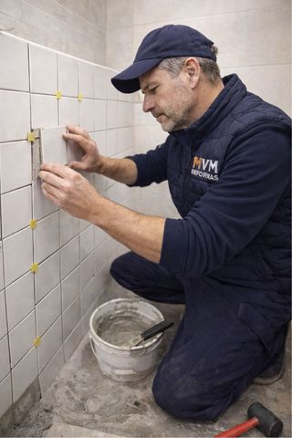 Instalador de suelos: baldosas, parquet