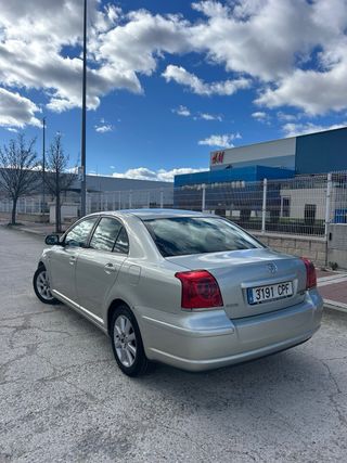 Toyota Avensis D4D 2.0 executive diesel